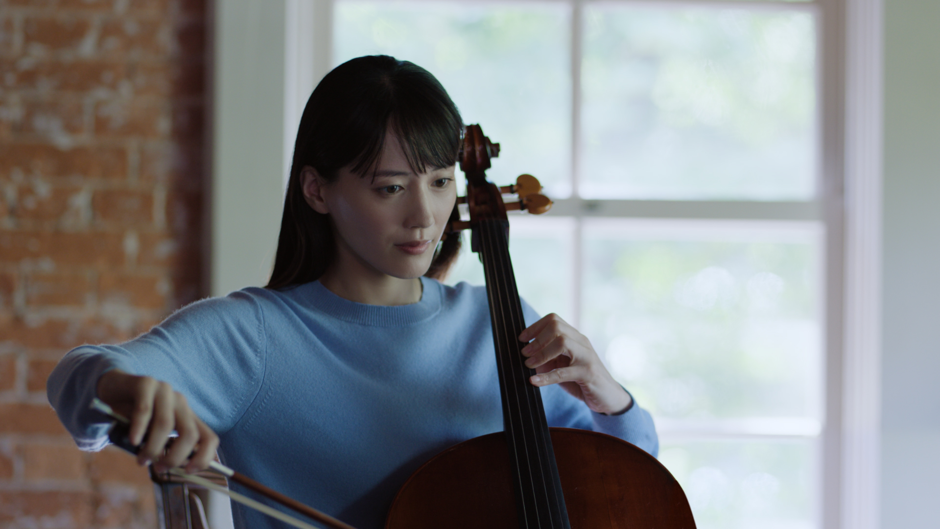 桑田佳祐 「明日晴れるかな」が流れるユニクロの「メリノ・カシミヤ」新CMが公開スタート！